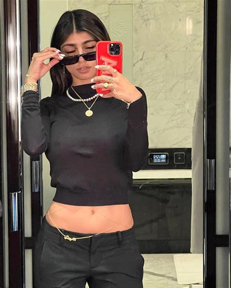 mia khalifa ropa interior|Mia Khalifa exhibe su ropa interior con sexy transparencia y todo ...